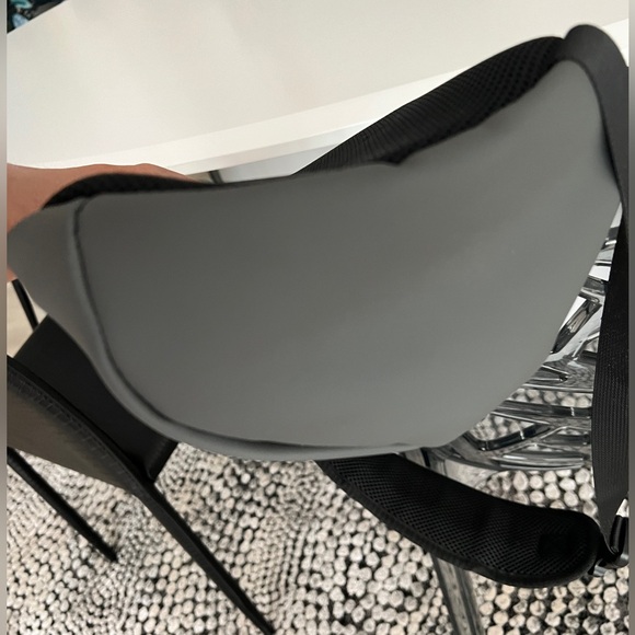 DUCHAMP GREY RUBBERIZED Cool Motorcycle Riders Travel Vacay Unisex SLING BAG NWT - Picture 9 of 14